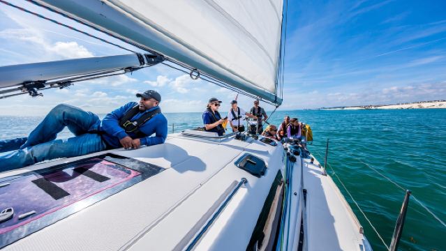 Brighton: Segeltrip mit Getränken