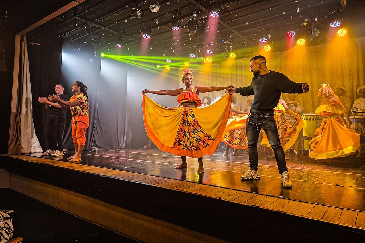 Ginga Tropical Show - Ritmos Brasileños