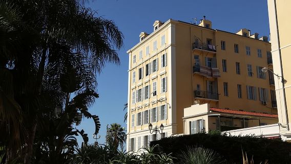 Morning Walking & driving tour of Nice