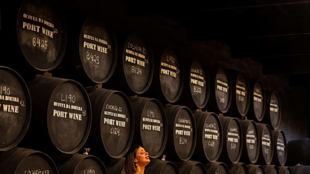 Porto: Live Fado Show met Portwijnproeverij