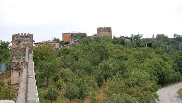 Dagtocht met gecharterde autovervoer naar de Signagi Muur, Bodbe Klooster en het Georgische Kroniekenmonument