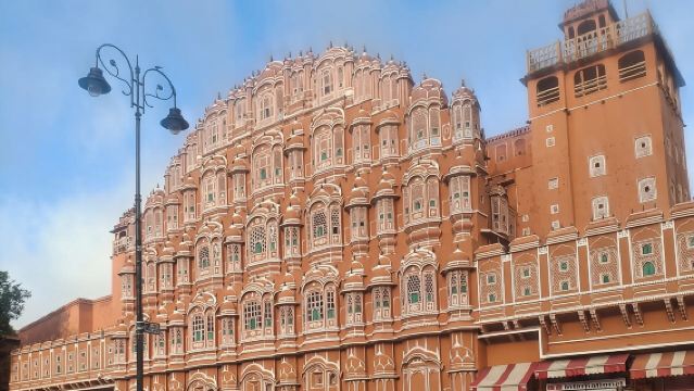 ジャイプール プライベート 1 日ツアー(エアコン付き車とガイド付き)(英語、スペイン語、フランス語、イタリア語)