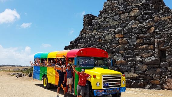 Passeio Turístico de Ônibus Colorido pelas Praias de Aruba