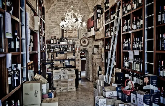 在斯佩洛享用葡萄酒品嚐午餐，並品嚐松露