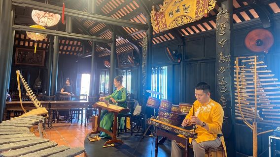 Xe đưa đón tham quan thành phố Nha Trang riêng tại khách sạn của bạn.