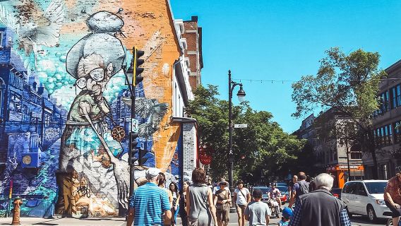 Beyond the Basilica Non-Touristy Walking Tour by Spade & Palacio