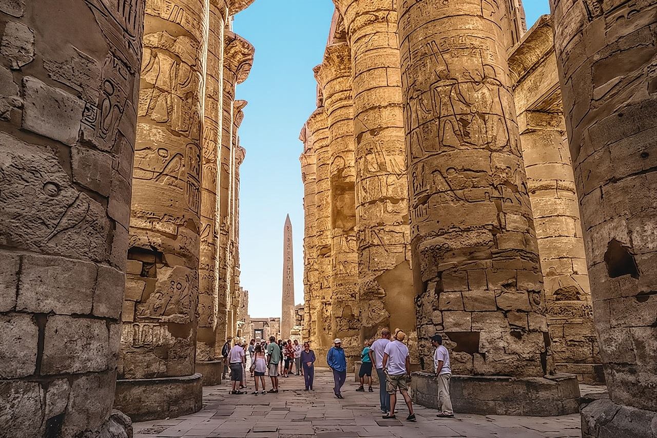 Half Day East Bank Tour to Luxor and Karnak Temples (Private)