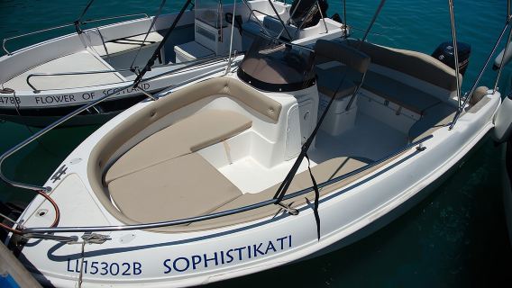 Luxury Eden 18 Private Self-drive boat hire to Blue Lagoon & more