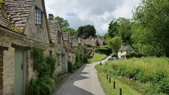 Cotswolds 1-day tour from London (Lunch Optional)