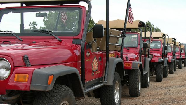 プライベート セドナ ジープツアー マイルド4X4 - レッドロックパノラマ