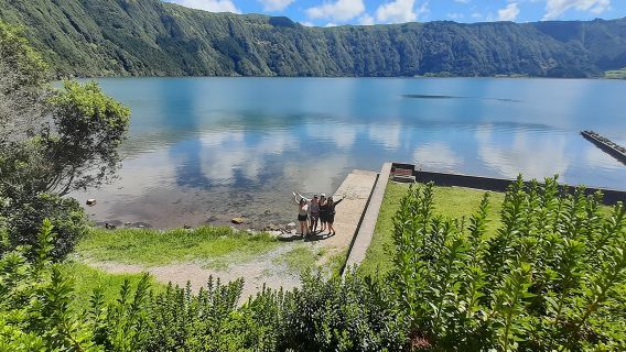 São Miguel Azores: Khám phá miệng núi lửa ấn tượng Sete Cidades