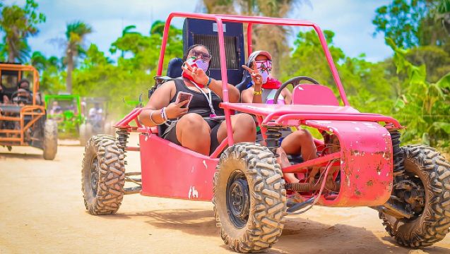 Avventura in Buggy: Nuoto nel Cenote e Spiaggia di Macao da Punta Cana