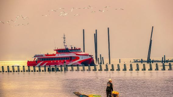 Phu Quoc: Phu Quoc Express Highspeed Ferry from Ha Tien