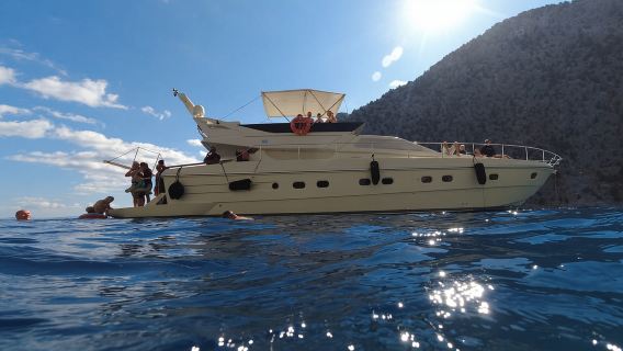 Città di Rodi: crociera di un giorno intero in yacht a Symi con pasto e bevande