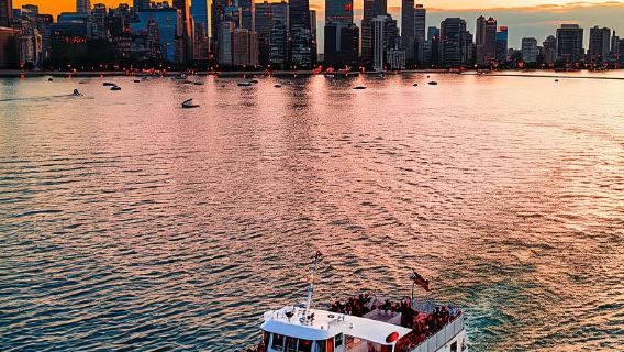ชิคาโก: ล่องเรือชมเส้นขอบฟ้าทะเลสาบมิชิแกนริมฝั่งทะเลสาบ