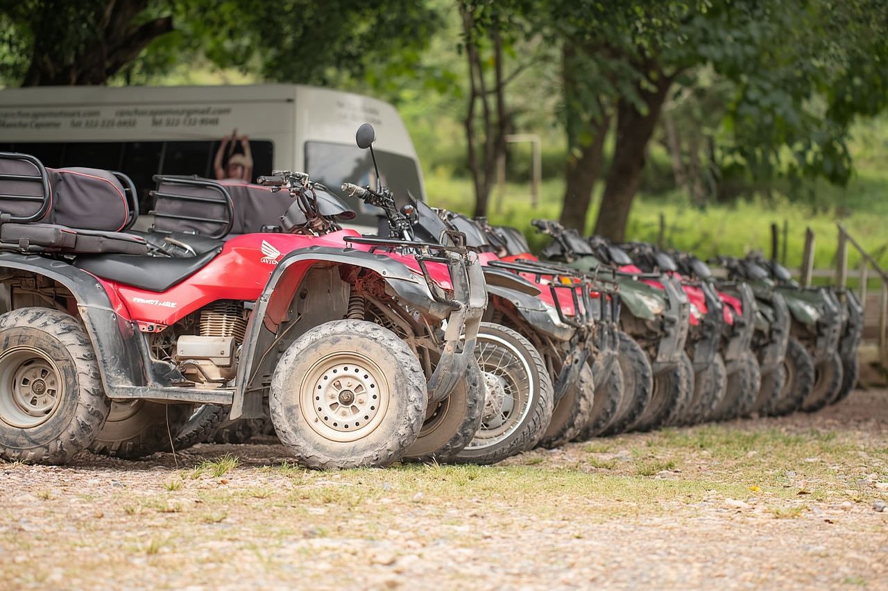 เปอร์โตวัลลาร์ตา: ทัวร์ขี่ม้าพร้อมรถ ATV และซิปไลน์ (ตัวเลือกเสริม)