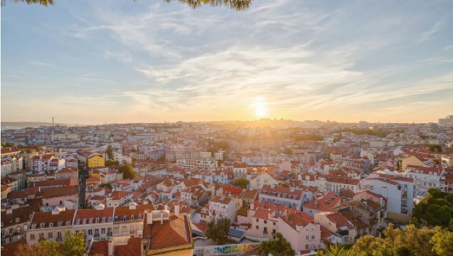 Lawatan Sehari di Lisbon + Pilihan Tarikan + Pemandu Pelancong + Pakej Keluarga