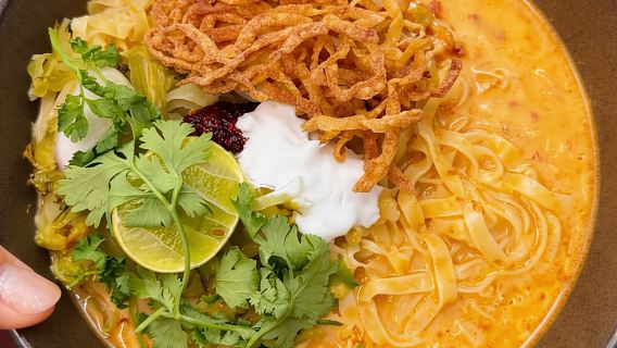 ชั้นเรียนทำอาหารในกรุงเทพฯ : อาหารไทยแบบดั้งเดิมและทริปตลาด