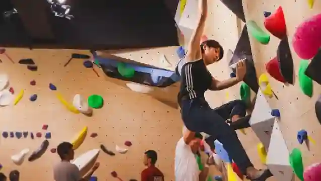 澳門刺激室內攀巖體驗!含專業教練指導