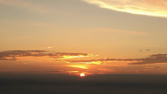 Spirituelle Sonnenaufgangstour im Wat Phra That Doi Suthep mit einem Ex-Mönch