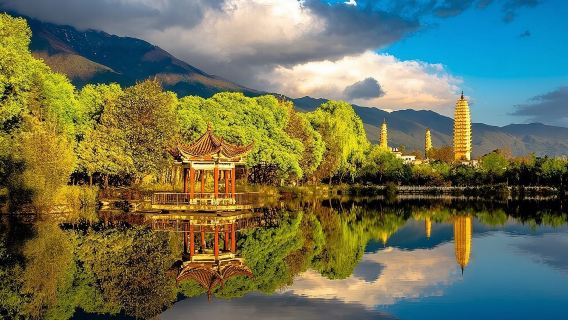 Kunming Private Day Tour to Dali City Highlights by Bullet Train