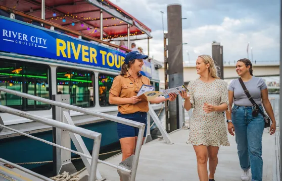 上午觀光遊船：上午 10:30 至中午 12:00（90 分鐘）