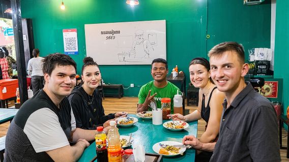 Phnom Penh Evening Food Tour - Inclusive 5 stops local Tastings