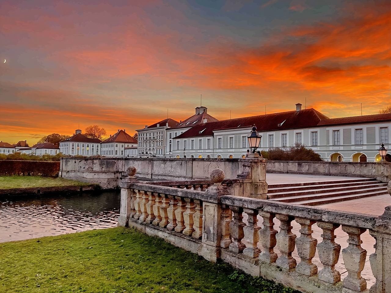 Germany + BMW Museum + Pinakothek der Moderne + BMW Welt + Nymphenburg Palace 1-day tour