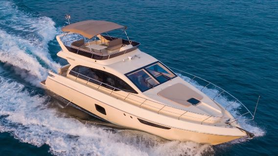 【青島遊艇】青島奧帆中心52英尺遊艇包船出海+帶飛橋+水果飲料