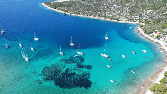 Von Trogir und Split aus: Halbtägige Speedboot-Tour mit Blauer Lagune