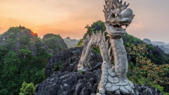 Perjalanan satu hari ke Kuil Bai Dinh + Kompleks Wisata Trang An + Gua Mua di Hanoi