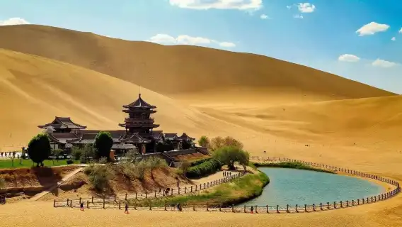 中國全境各大城市|翻譯/導遊/地陪|商務翻譯|遊玩陪同|多語種|你想要的我都滿足