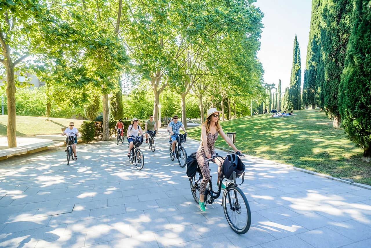 barcelona: Gaudi Highlights eBike tour