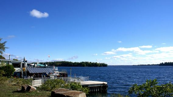 Lawatan pelbagai budaya sehari di Tasik Ontario + Galeri Seni Ontario Toronto