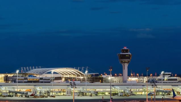 Perkhidmatan sewaan peribadi ambil di lapangan terbang/penghantaran ke lapangan terbang di Lapangan Terbang Munich, Jerman. Sewaan peribadi tersuai untuk seluruh Jerman