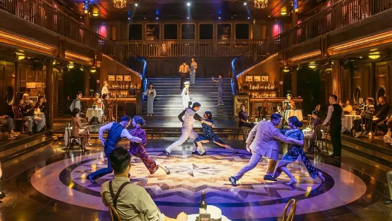 Teatro del Barco Zhiyin de Wuhan (el barco y el muelle como teatro + representación en vivo del paisaje del Yangtsé con el encanto centenario de Wuhan)