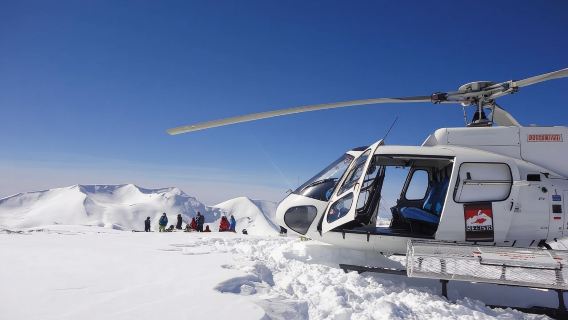 Gulmarg Helicopter Sightseeing and Cable Car Experience Tour in India (Crossing the Stunning Mountain Views of Kashmir)