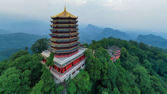 Private tour for 2–8 people | Mount Qingcheng pure play 1-day tour | Private charter + admission ticket · Optional Chinese and English-speaking guide