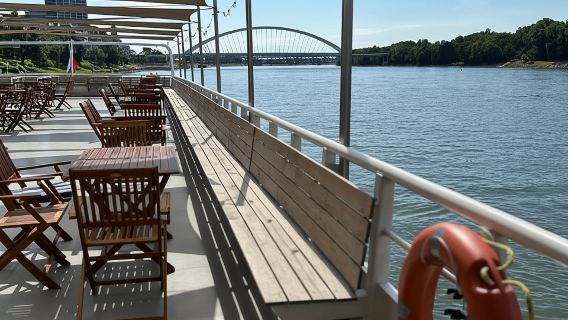 Bratislava: Brunch & Cruise on Danube