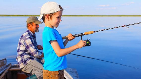 Hurghada: Private Full Day Fishing Boat Trip with Transfer 
