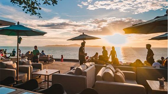voucher tiền mặt và dịch vụ đặt chỗ tại nhà hàng The Sky Gallery - điểm check-in ngắm hoàng hôn nổi tiếng ở Pattaya