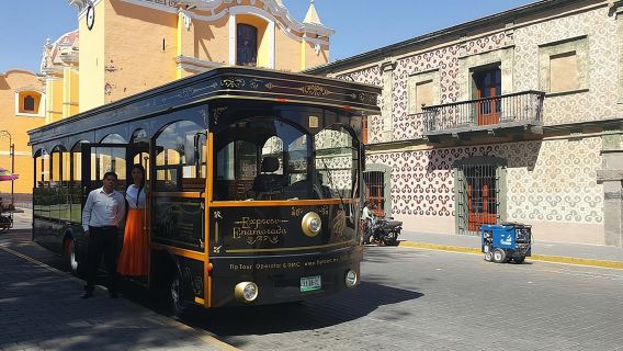 Cholula, el pueblo mágico, en un tranvía tradicional desde Puebla