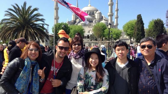 Small Group Tour: Best of Istanbul Tour with Lunch and Tickets (10 people Max)