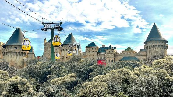 Из Дананга: однодневная экскурсия в Ба На Хиллс с Золотым мостом и канатной дорогой