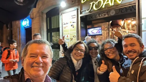 Barcelona: 4-Hour Tapas Evening Tour and Flamenco Show
