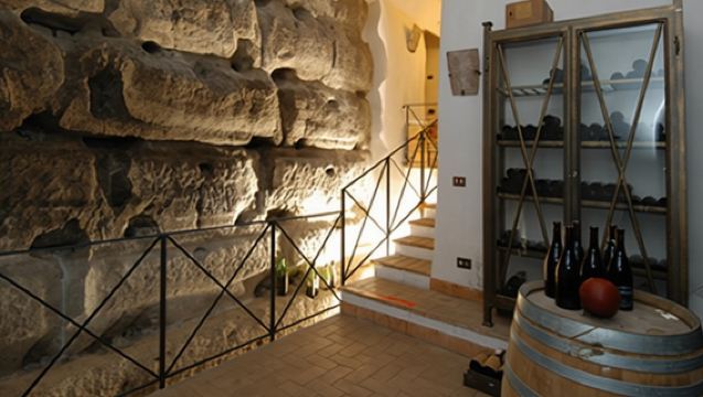 โรม: สัมผัสประสบการณ์การรับประทานอาหารและไวน์สุดหรูในร้านอาหารระดับพรีเมียม