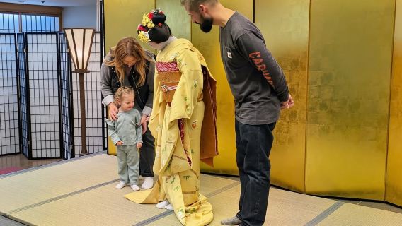 Kyoto: Meet-and-Greet, Maiko Show and Experience