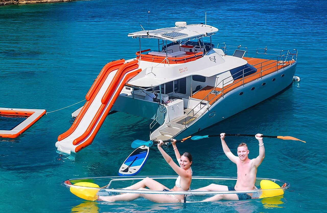 Yacht Armani: Tour giornaliero a Coral Island|Piccolo gruppo VIP di 28 persone|Snorkeling + attività acquatiche