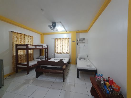 Moalboal Tropics Room Type - Family Room