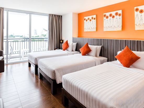Hotel J Pattaya - Tap to explore photos